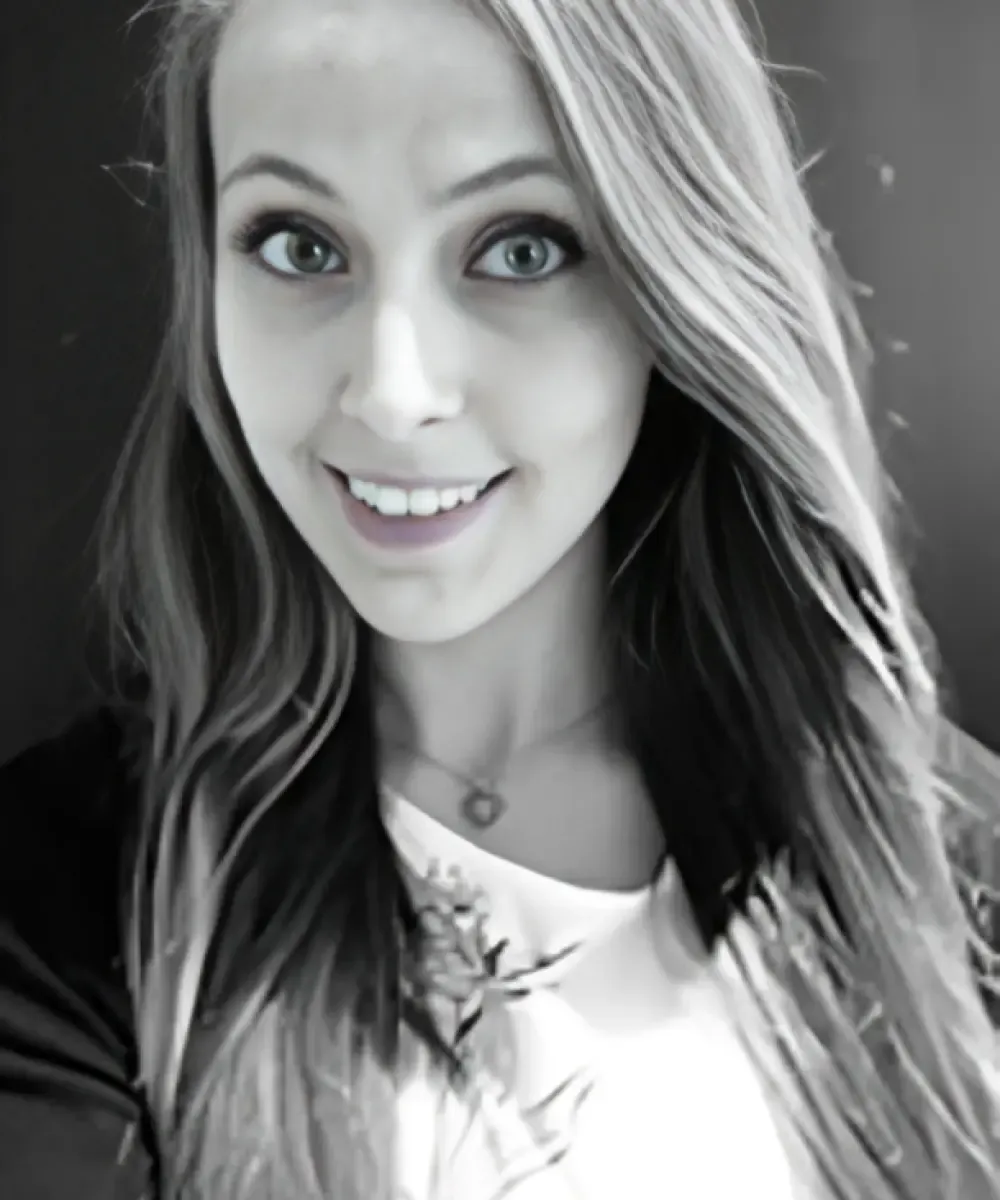 Kelly Choldas headshot